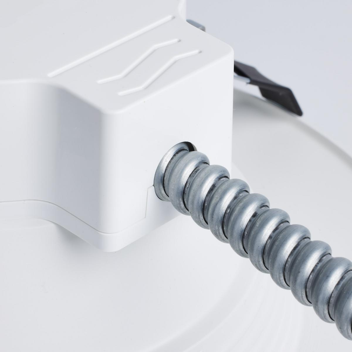 22 Watt Commercial LED Downlight; 8 in.; CCT Adjustable