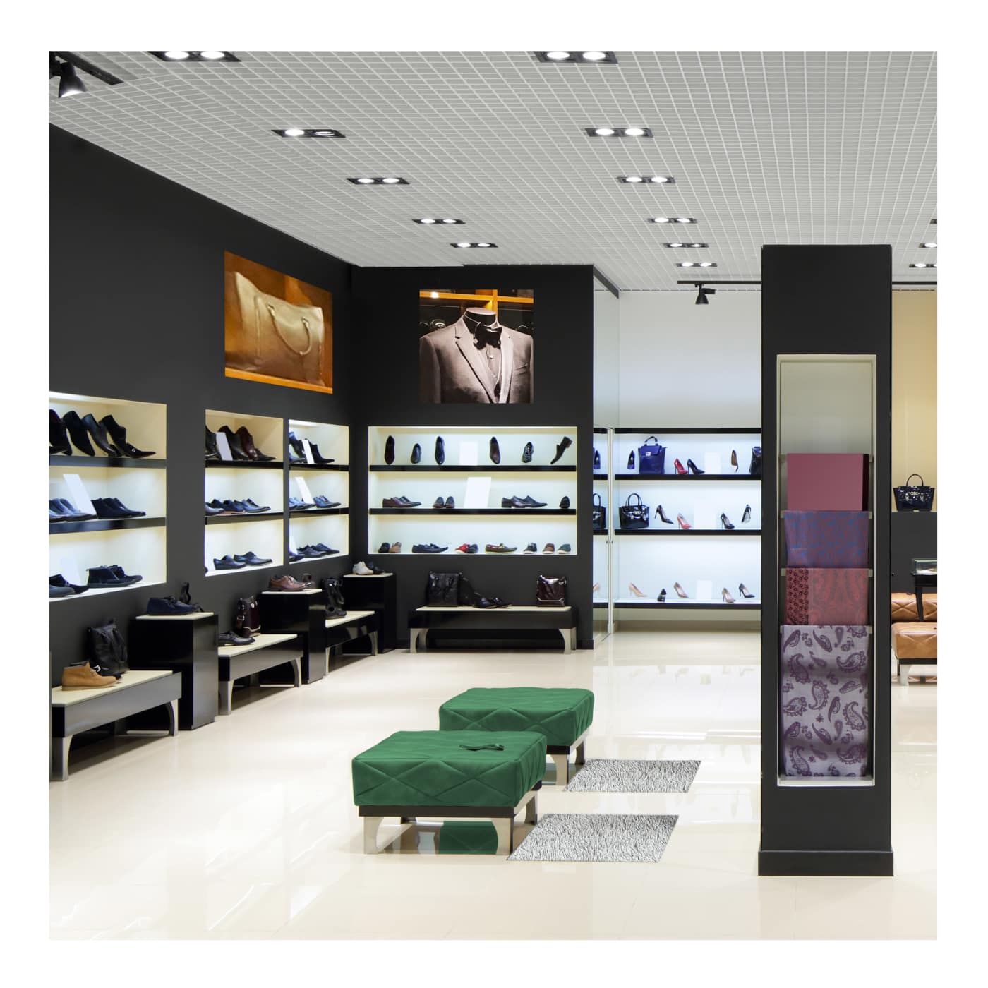 LED 5.5 Watt MR16 Floodlight; 2700K CCT; GU5.3 Base