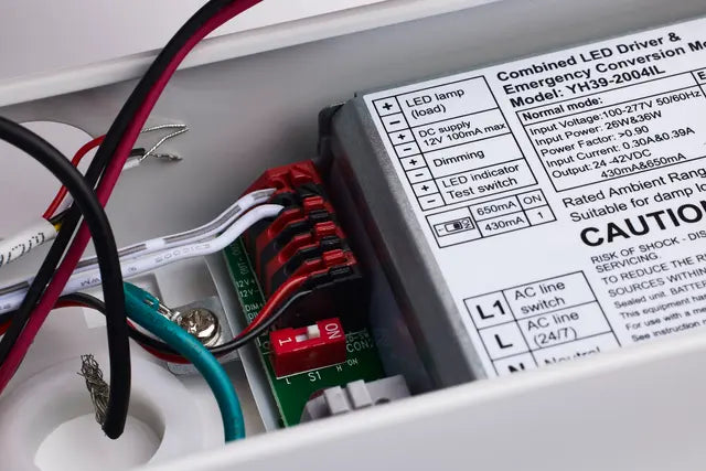 LED 4 ft; Linear Strip/ Stairwell Light; 30W/40W/50W; CCT