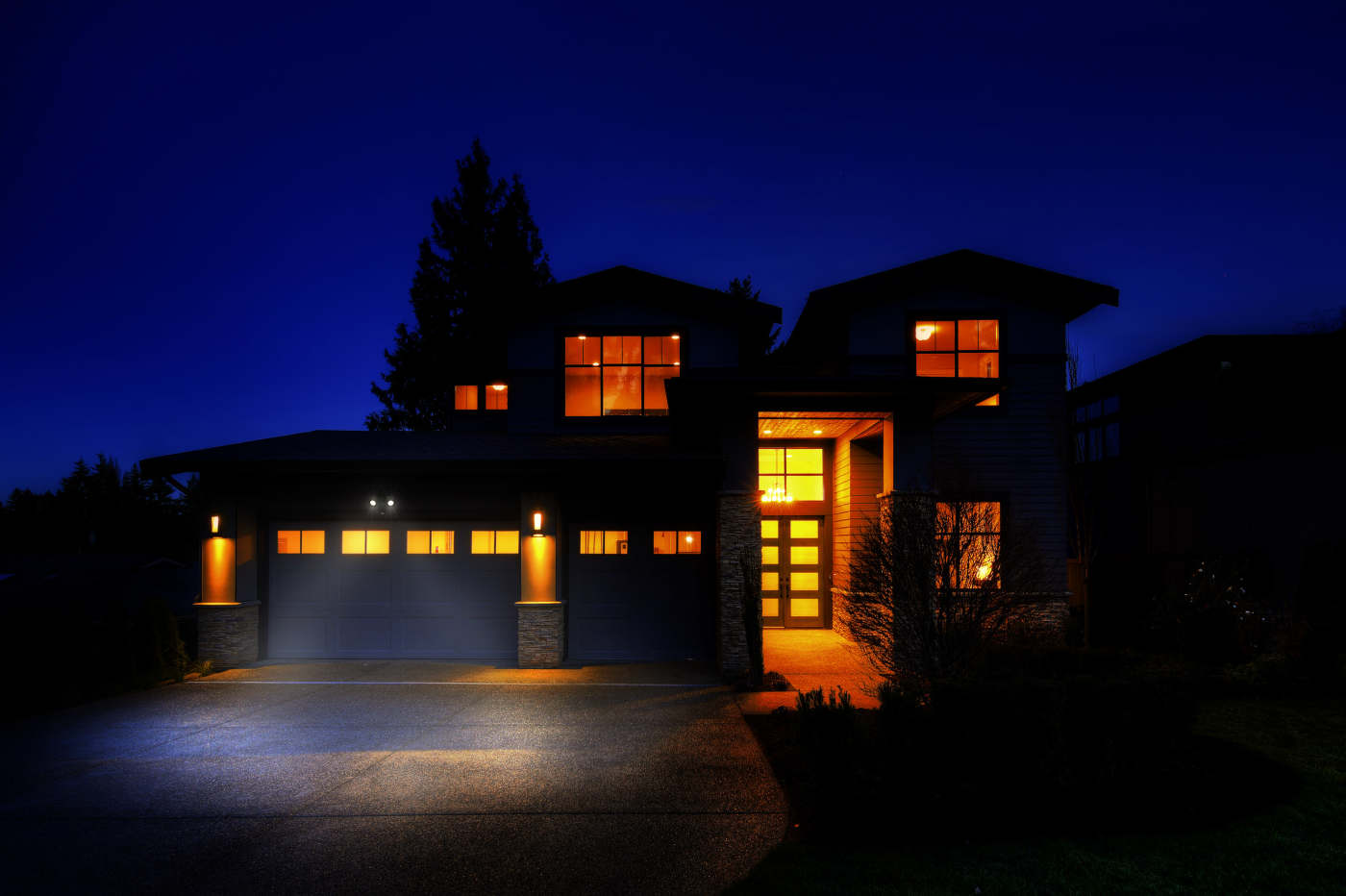 Satco LED Bronze SMART Security Light with Camera, 20W, 3000K, outdoor security lighting for home security.