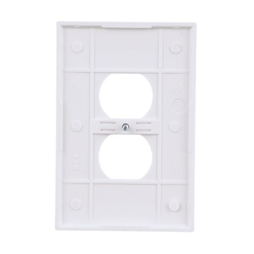 Cooper Eaton over-size white single duplex wallplates for wiring devices, box of 10, wall-mounted electrical outlet covers