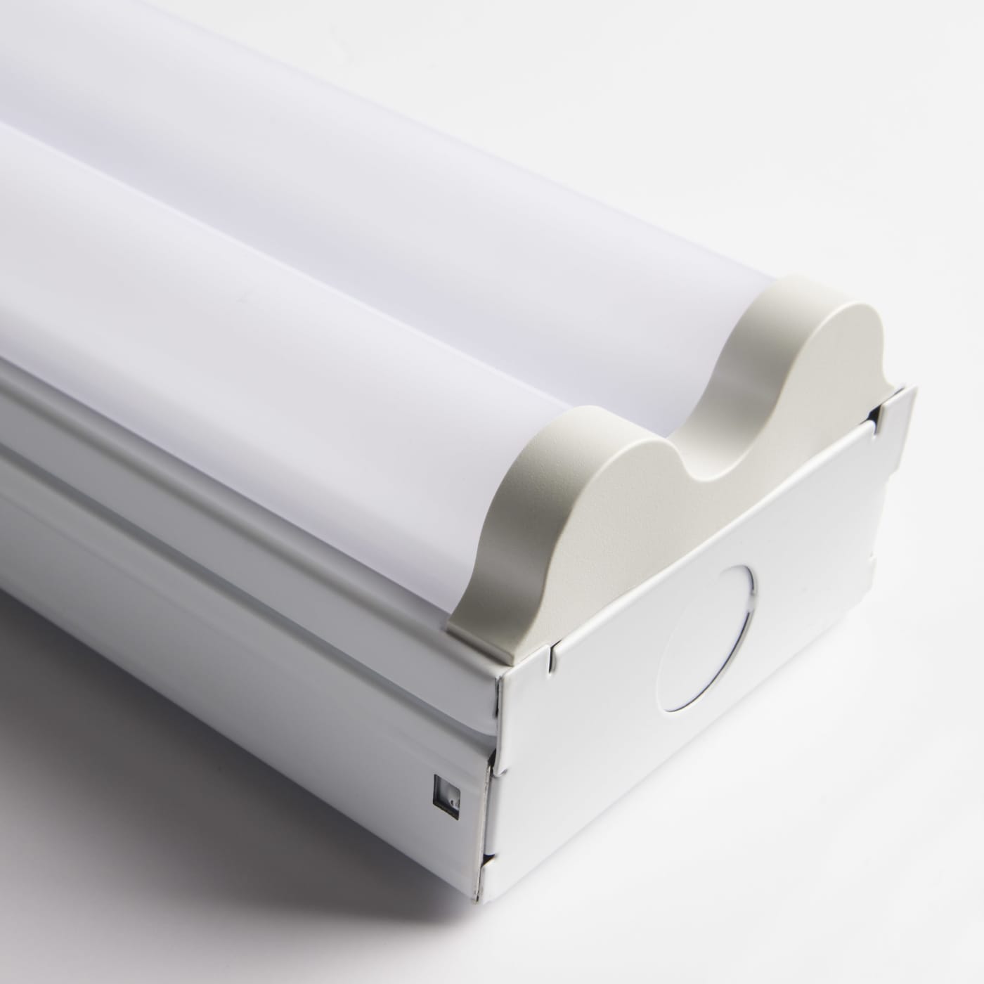 Satco 2-foot LED double light strip fixture, 20W, 2200 lumens, 4000K, for indoor lighting, 120-277V, LED lighting fixture.