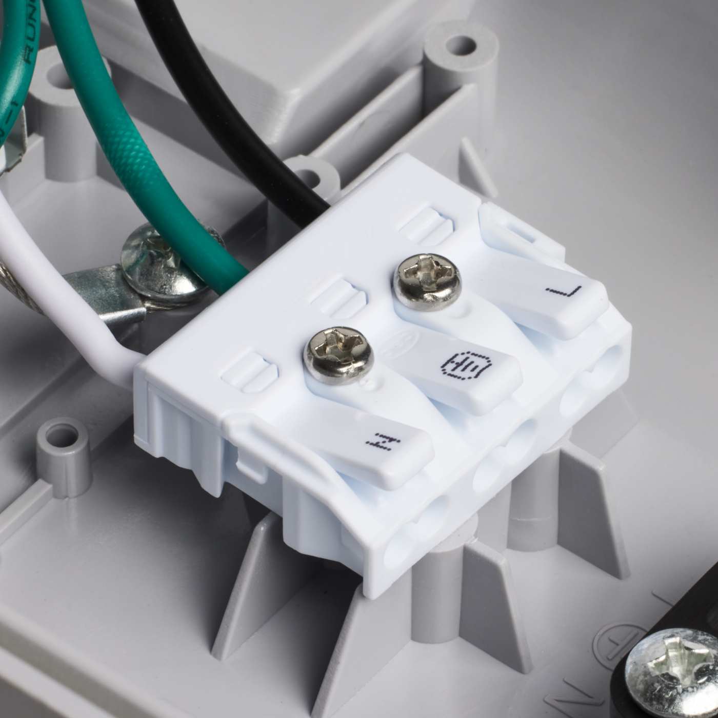 Satco LED 4-foot vapor proof fixture with emergency battery and CCT selectable, suitable for industrial and commercial lighting.