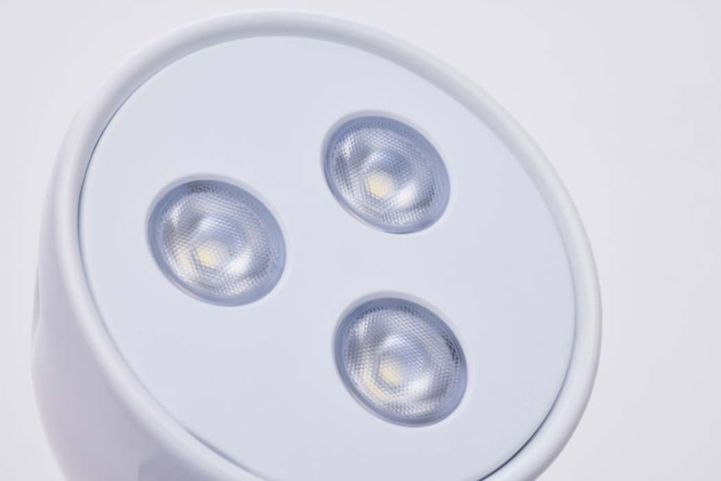 Remote Emergency Light; Chicago Approved; White Housing; Dual Head; 6 Vdc 3.0 W - Satco
