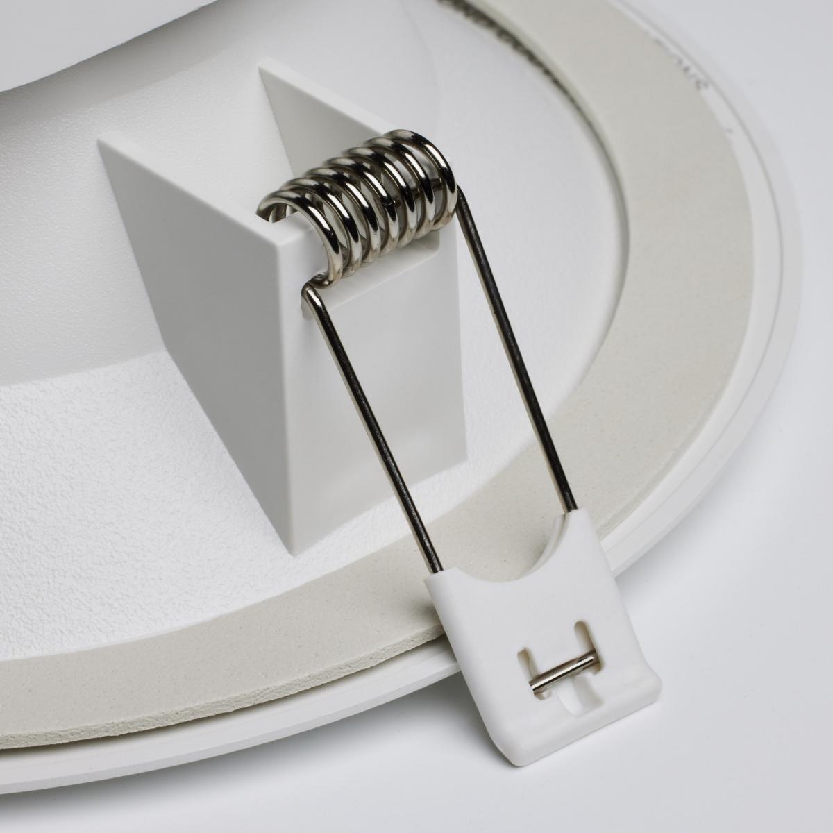 Satco 9 Watt LED Canless Downlight in 5-6 inch size, 2700K warm white, 620 lumens, LED ceiling fixture.